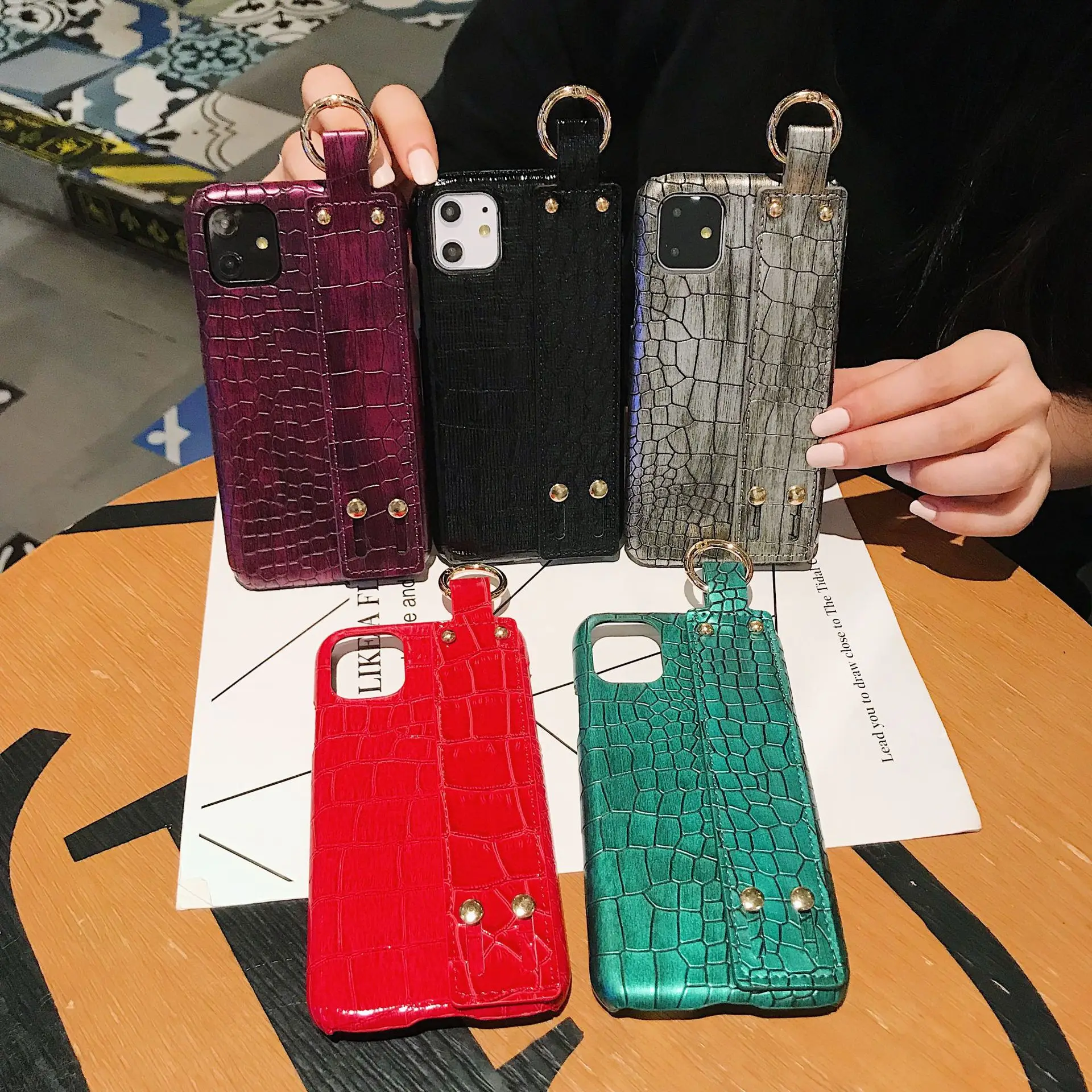 Роскошный брендовый чехол с изображением аллигатора на запястье цветной