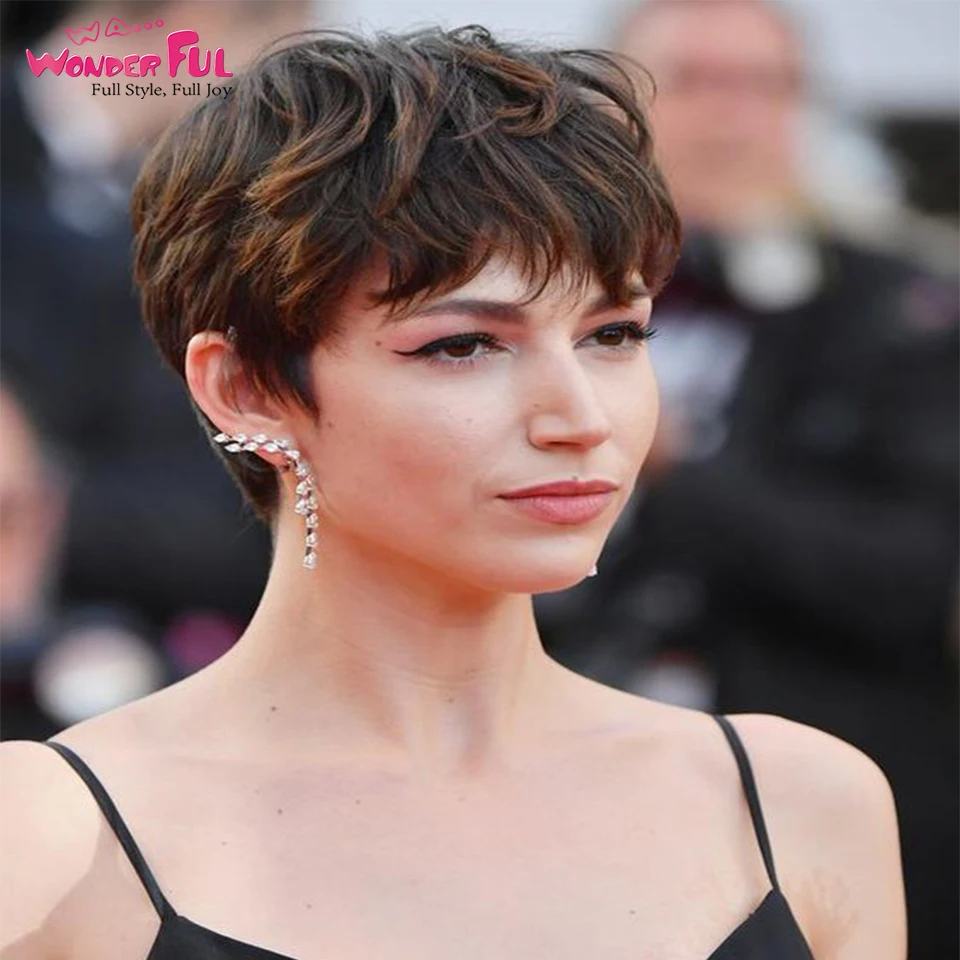 Замечательный парик с машинной стрижкой смешанных цветов короткий волнистый