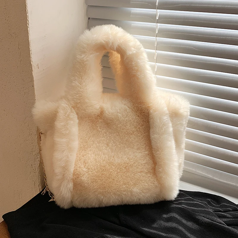 

Сумка-тоут из искусственного меха, новинка зимы 2021, Высококачественная мягкая плюшевая женская дизайнерская сумка, дорожная вместительная ...