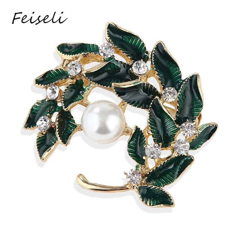 Feiseli Green Leaf Twig Wreath Faux Pearl Brooch For Women Elegant Banquet Wedding Cardigan Corsage Plants Lapel Pin Jewelry | Украшения и