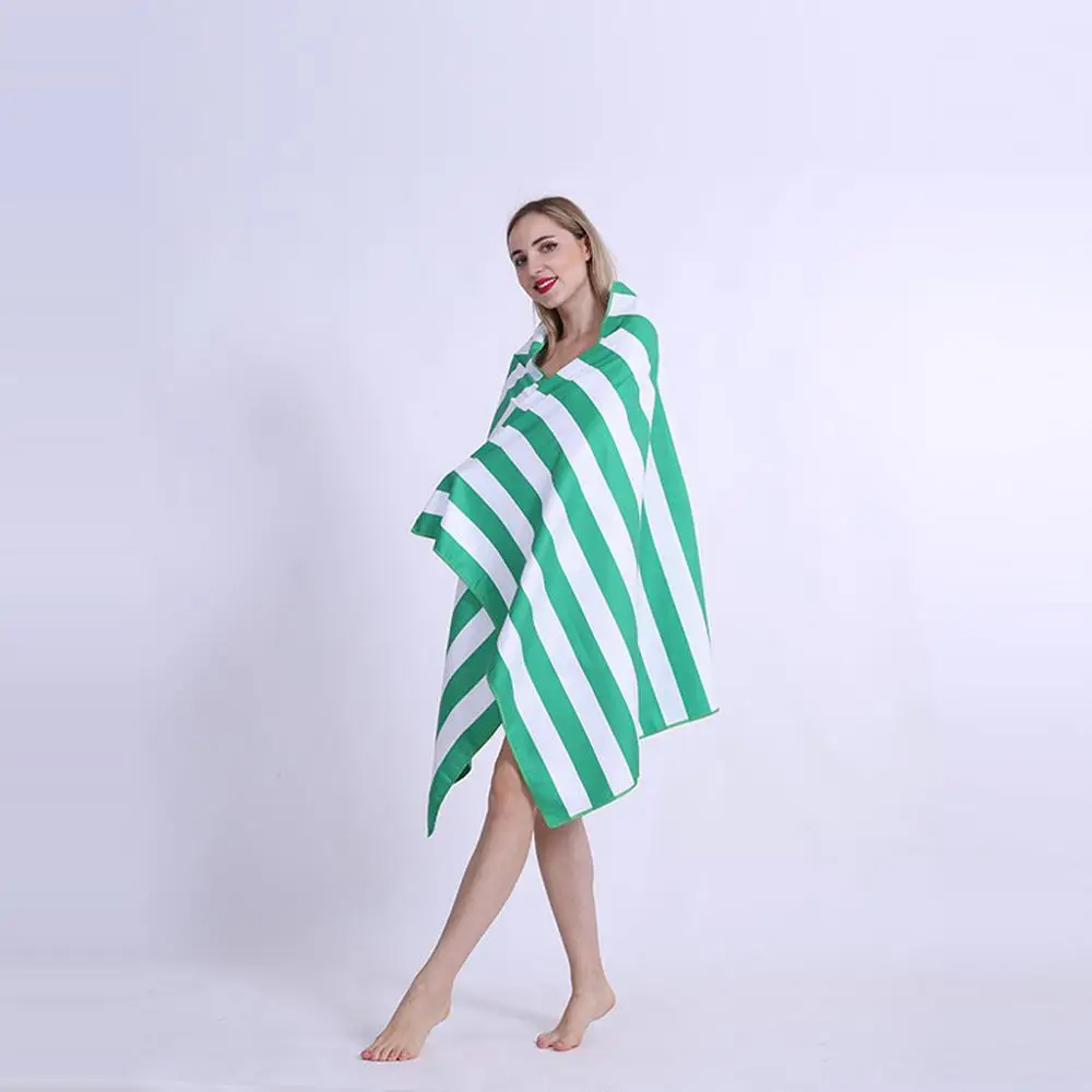 Быстросохнущее абсорбирующее пляжное полотенце двустороннее полосатое для