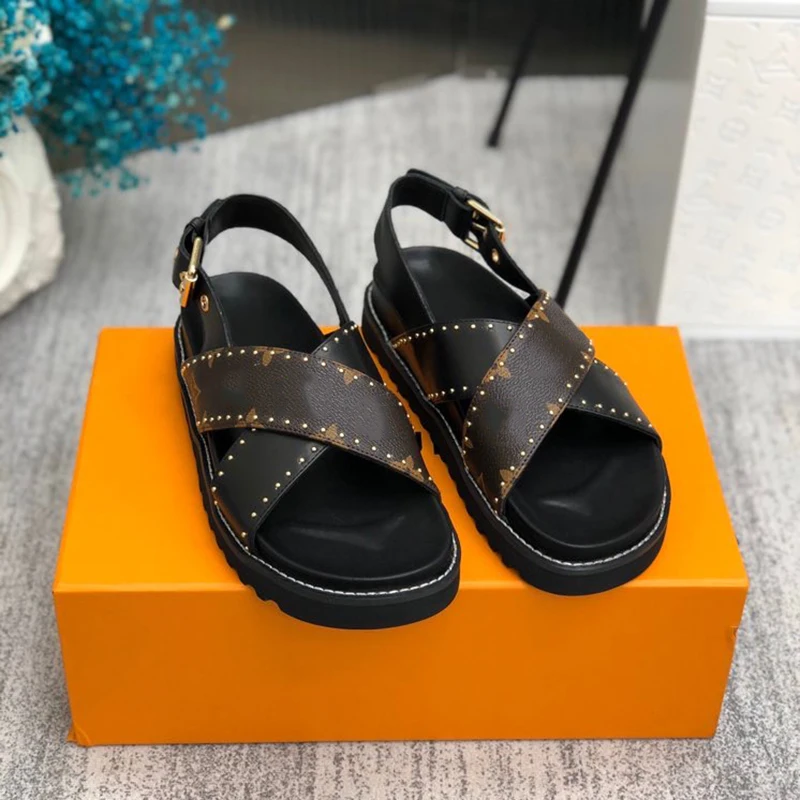 

Women Slippers Summer Brand Design Shoes Female 2021 Flat Slippers Outdoor Sandals Shoes Casual