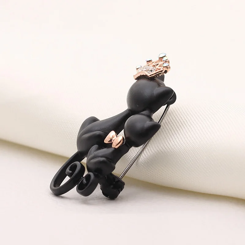 

Women Hats Scarf Suit Brooch Clothes Buckles Smooth Black Mother Daughter Cats Brooches Crystal Crown Queen Corsages Hijab Pin
