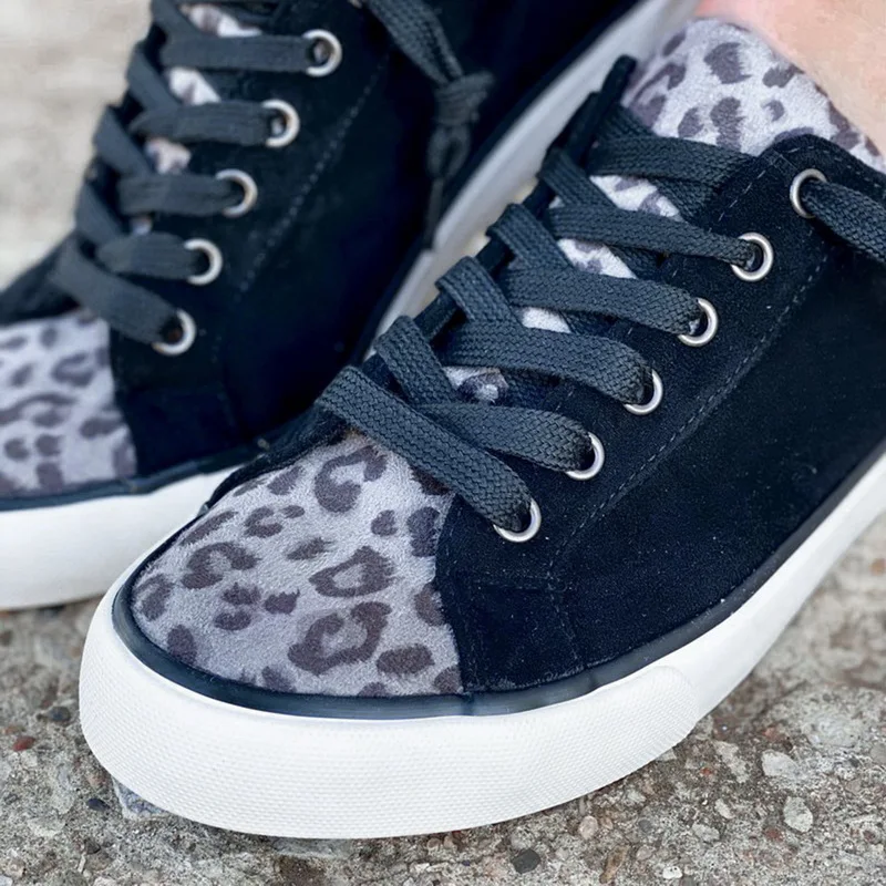 

Women Flats Shoes Ladies Sneakers Leopard Lace Up Plus Size PU Casual Sneakers 2021 Fashion Vulcanized Shoes Walking Footwear