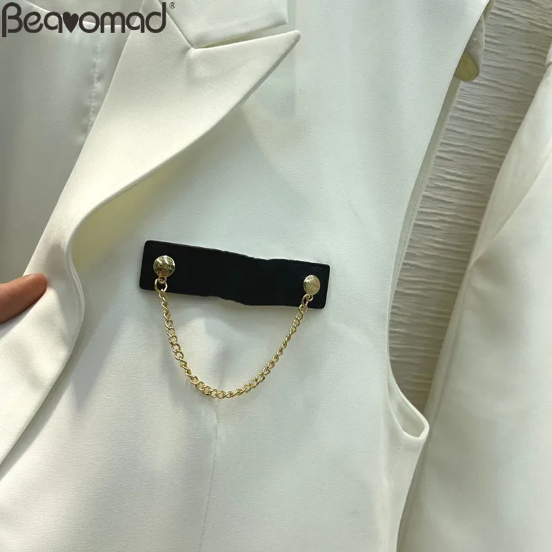 Bearomad 2021Fashion Woman White Shorts Suit Lapel Sleeveless Straight Type Long Style Coat + Solid Loose Half pants 2 Piece Set