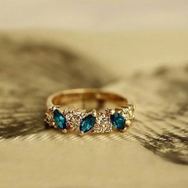 

Gold Silver 2Colors Emerald Rings for Women New Classic Jewelry Wedding Engagement Rhinestone Decoration Fine Jewelry Gift