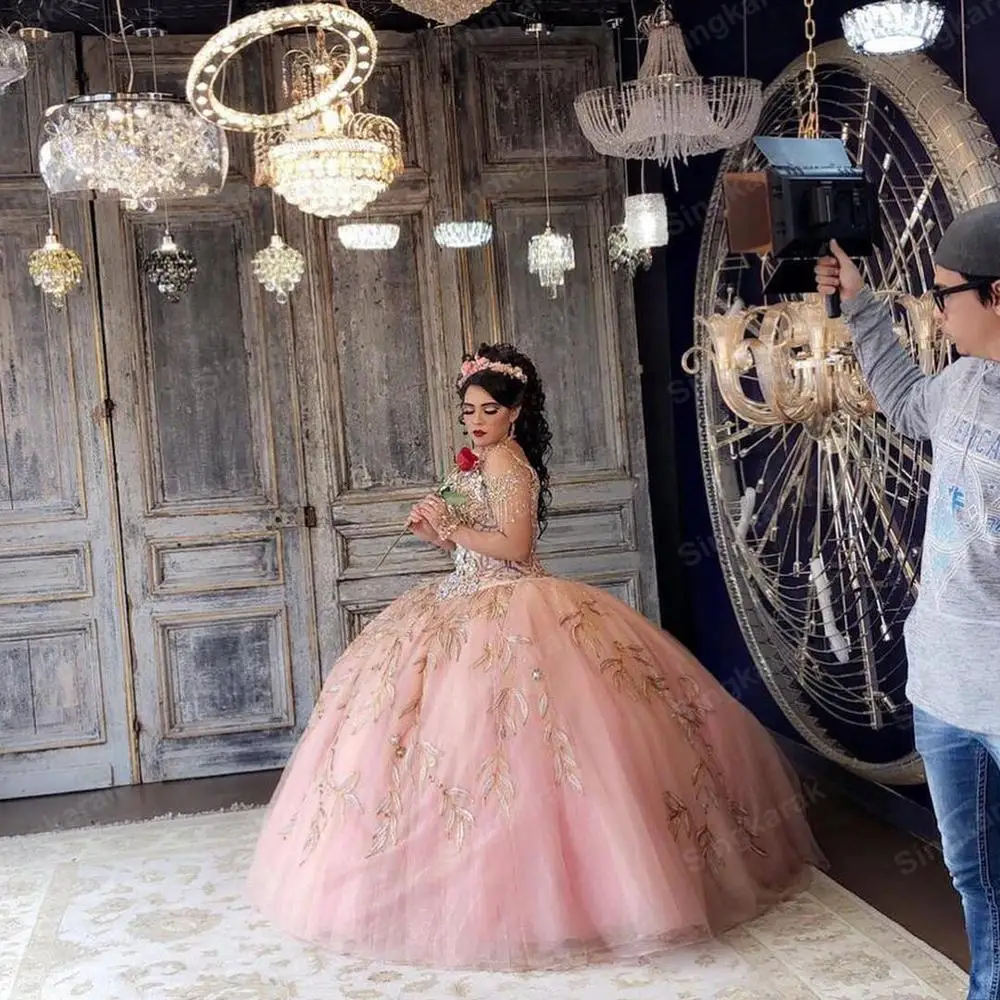 

Gorgeous Pink Ball Gown Quinceanera Dresses Off Shoulder Tulle Ball Gown Sweet 16 Cinderella Dress Vestidos De 15 Años 2021