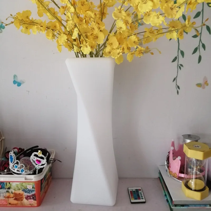 Skybesstech L18*W18*H50cm PE Материал 16 цветов Сменные RGBW Led Настольная лампа, Перезаряжаемая, Водонепроницаемая, Бесплатная доставка 1шт.