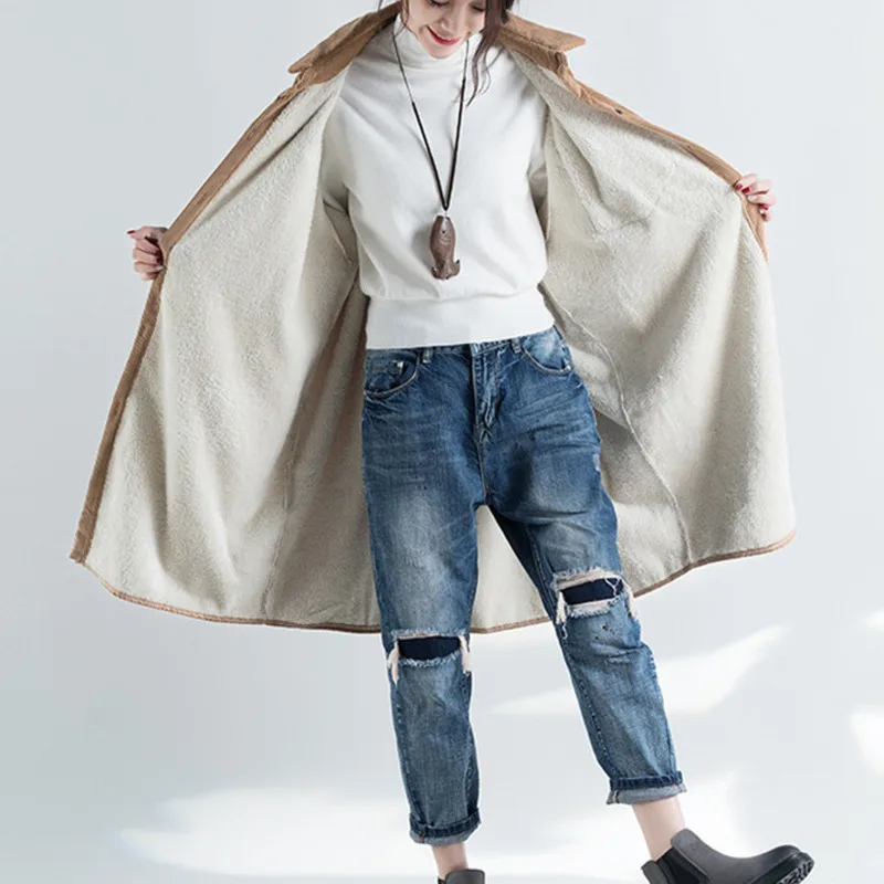 Женское вельветовое пальто длинное однобортное Свободное с отложным воротником