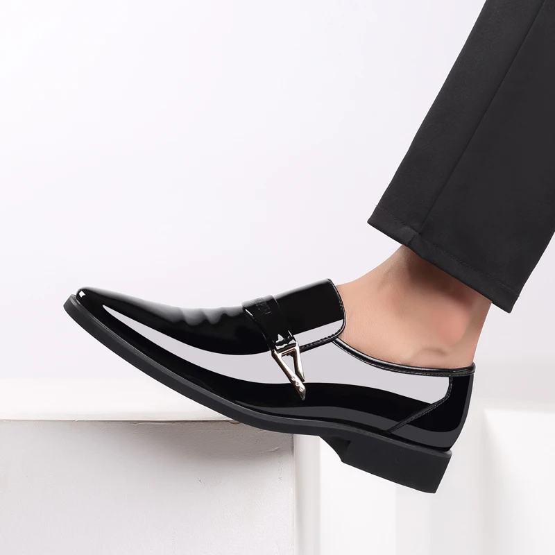 Мужская обувь из лакированной кожи черная Повседневная Деловая Свадебная на