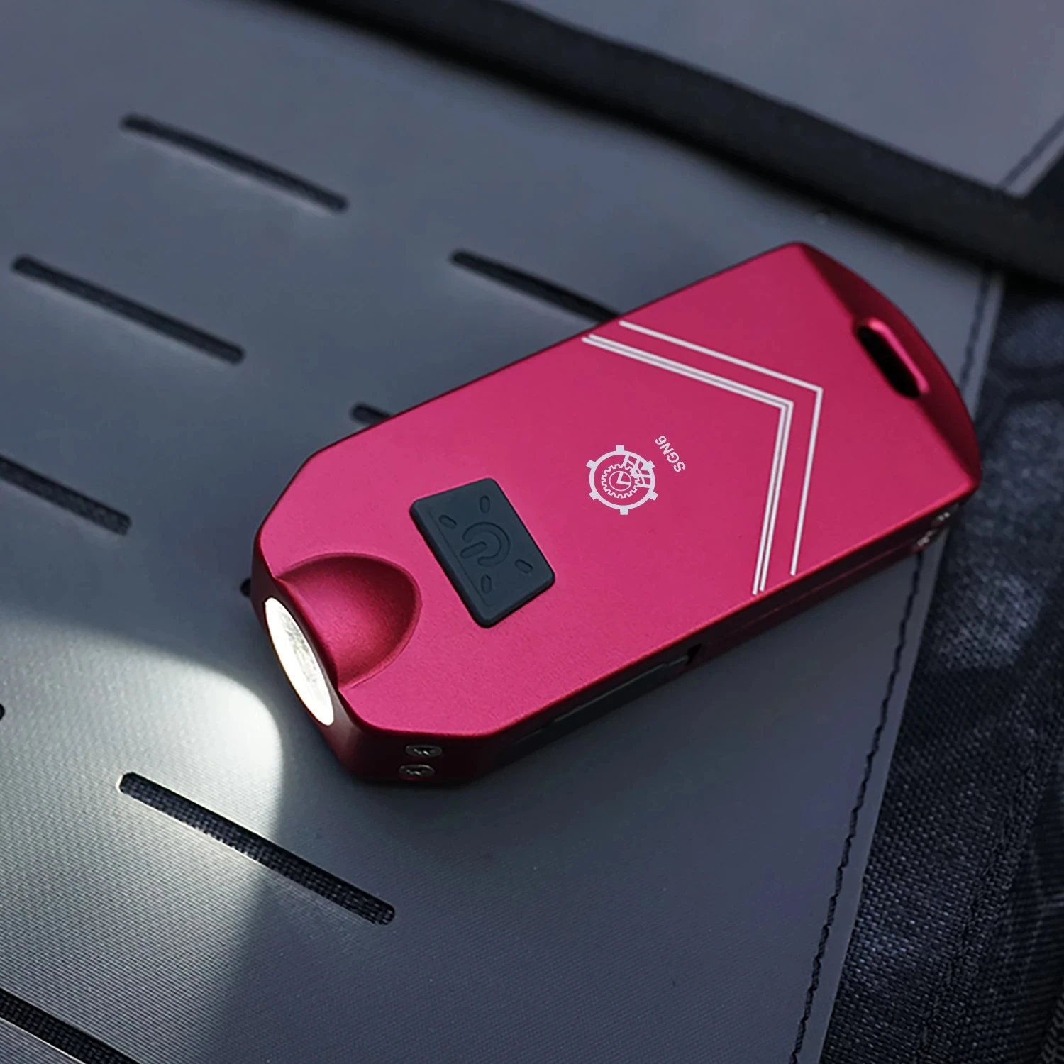 Фонарик MecArmy SGN6 XPL-Hi V3 перезаряжаемый с Micro USB 738 лм 127 м литий-ионный аккумулятор 650