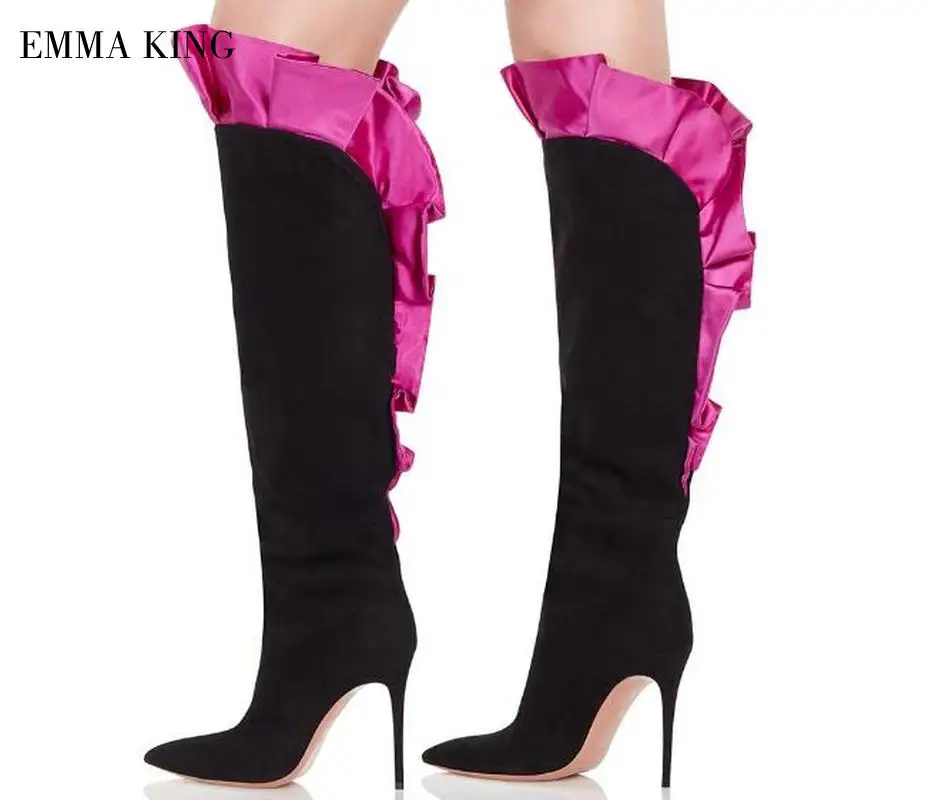 Женские замшевые сапоги до колена с оборками на шпильке | Обувь