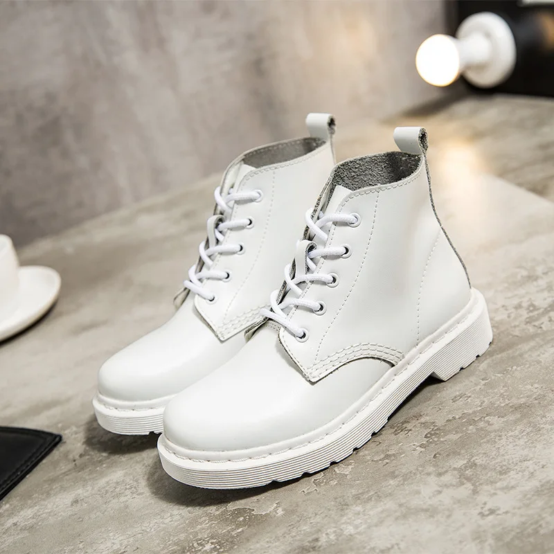 

female white British big white boots, boots, low heel 2021 new flat bottomed short boots, couple motorcycle boots