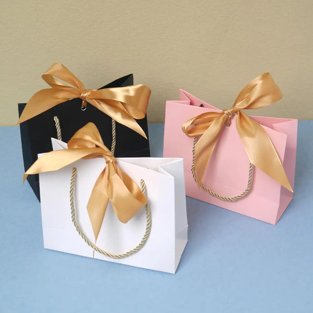 

Gift Bags with Handles Paper Party Favor Bag with Bow Ribbon for Birthday Wedding Graduation Celebration Present Wrap