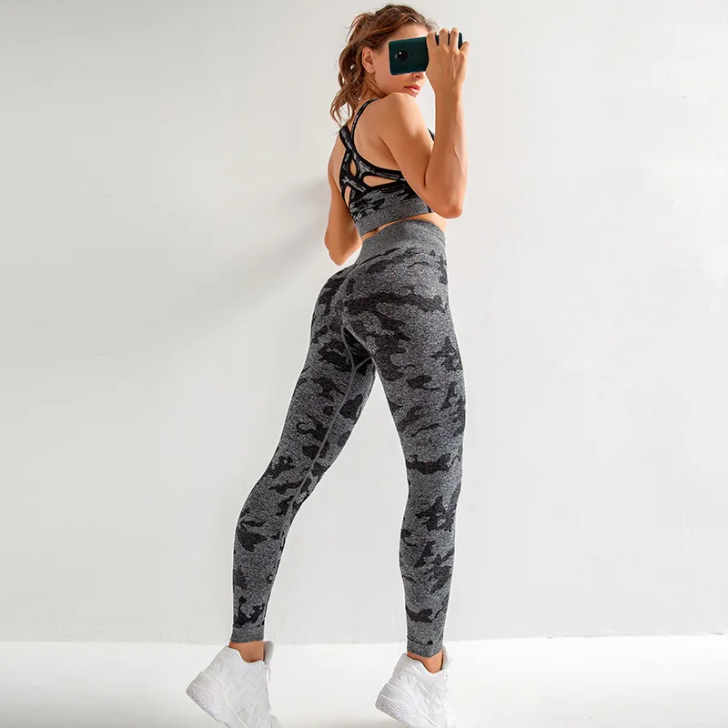 

Seamless camouflage Yoga underwear women's high elastic tight hip lifting fitness pants sports bra Yoga Pants Set