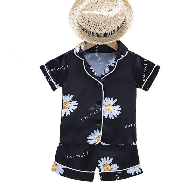 

Children's Pajama Sets Lce Silk Pajamas Baby Boys Girls Clothing Sets Pyjamas Short Sleeve Blouse Tops+Shorts Sleepwears 2pcs