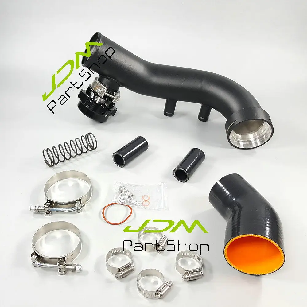 Комплект труб для всасывания воздуха с турбозарядкой и черный выдувной клапан BOV