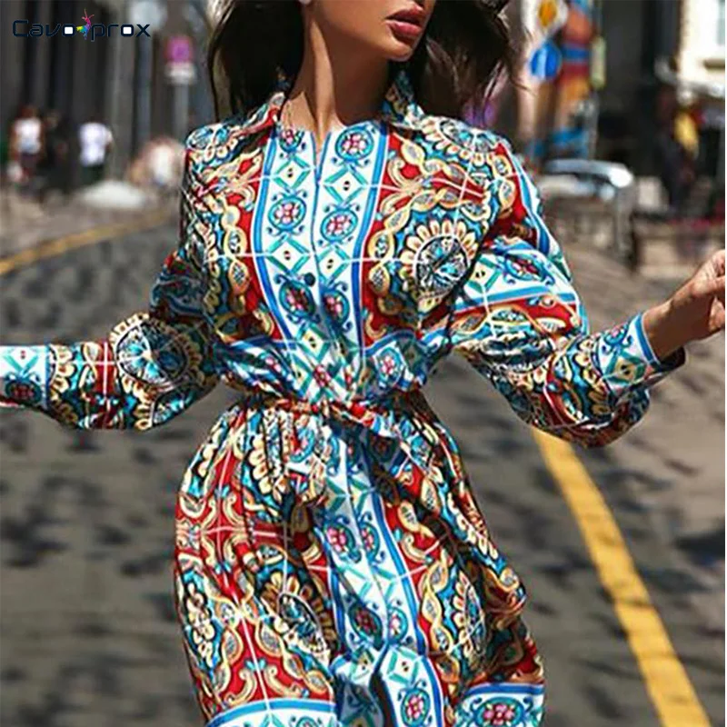 Женское платье рубашка с рукавами фонариками и этническим принтом мини выше