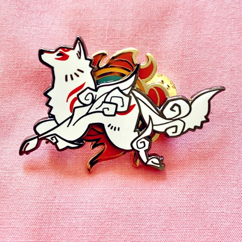 Японская мифология вращающаяся брошь Okami Amaterasu булавки эмалированные
