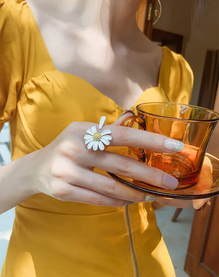Регулируемое эмалевое белое кольцо с маргариткой новый стиль кольца цветами для