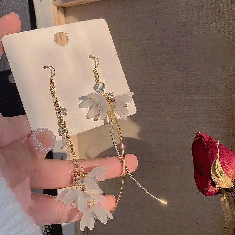 

Korean Temperament Asymmetric Crystal Flower Earrings Female Personality Long Tassel Retro Exaggerated Ear Jewelry for Woman