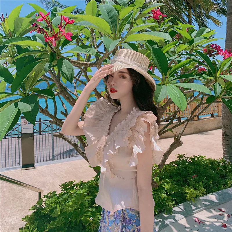 

Two Piece Suits Mini Beautiful Skirts Summer French V-Neck Sleeveless Design Feeling Small Shirt Holiday Style 2021 Summer Print