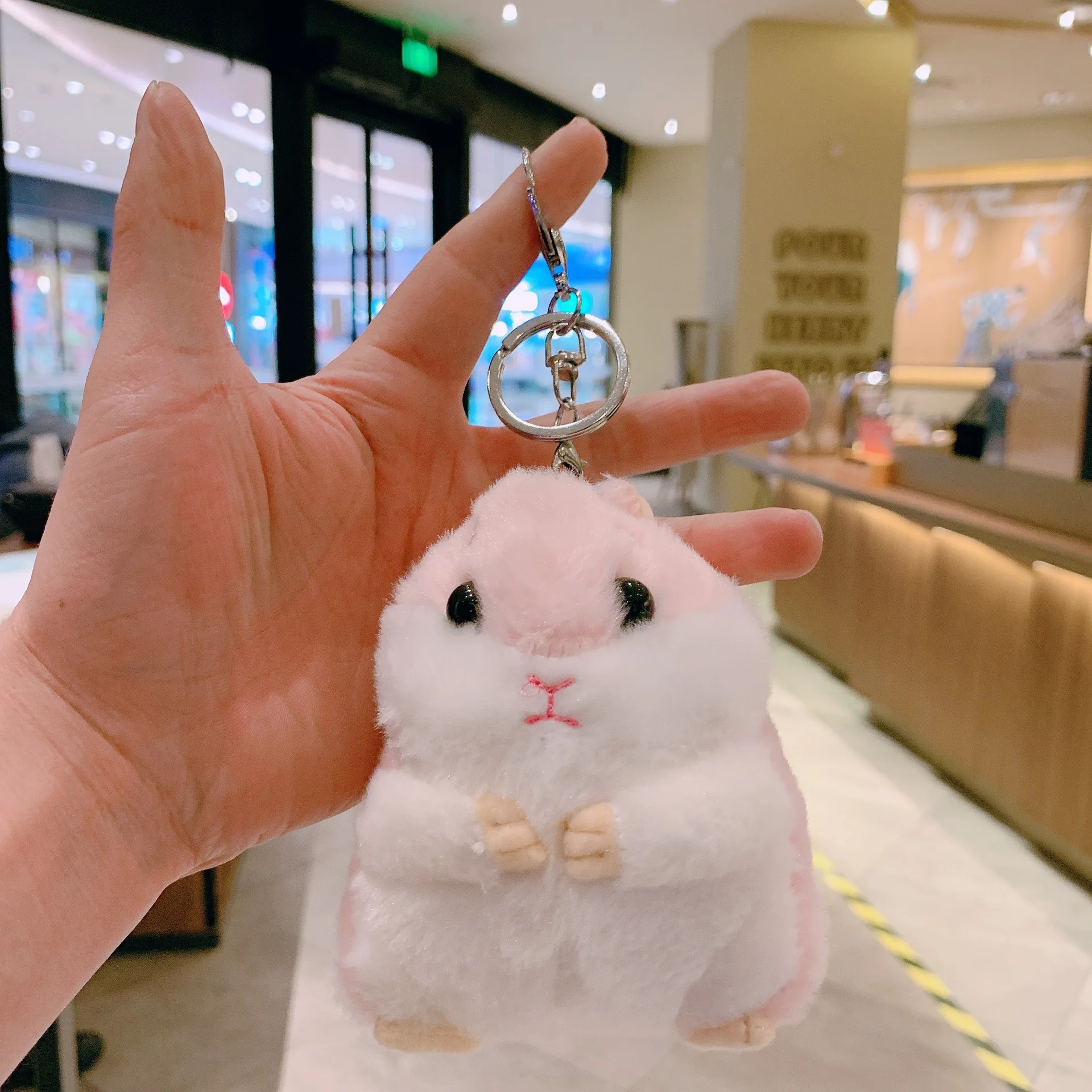 

Baby Kids Kawaii Cute Soft Hamster Keyrings Keychains Faux Rabbit Fur Pompom Fluffy Trinkets Car Handbag Pendant Key Chian Gift