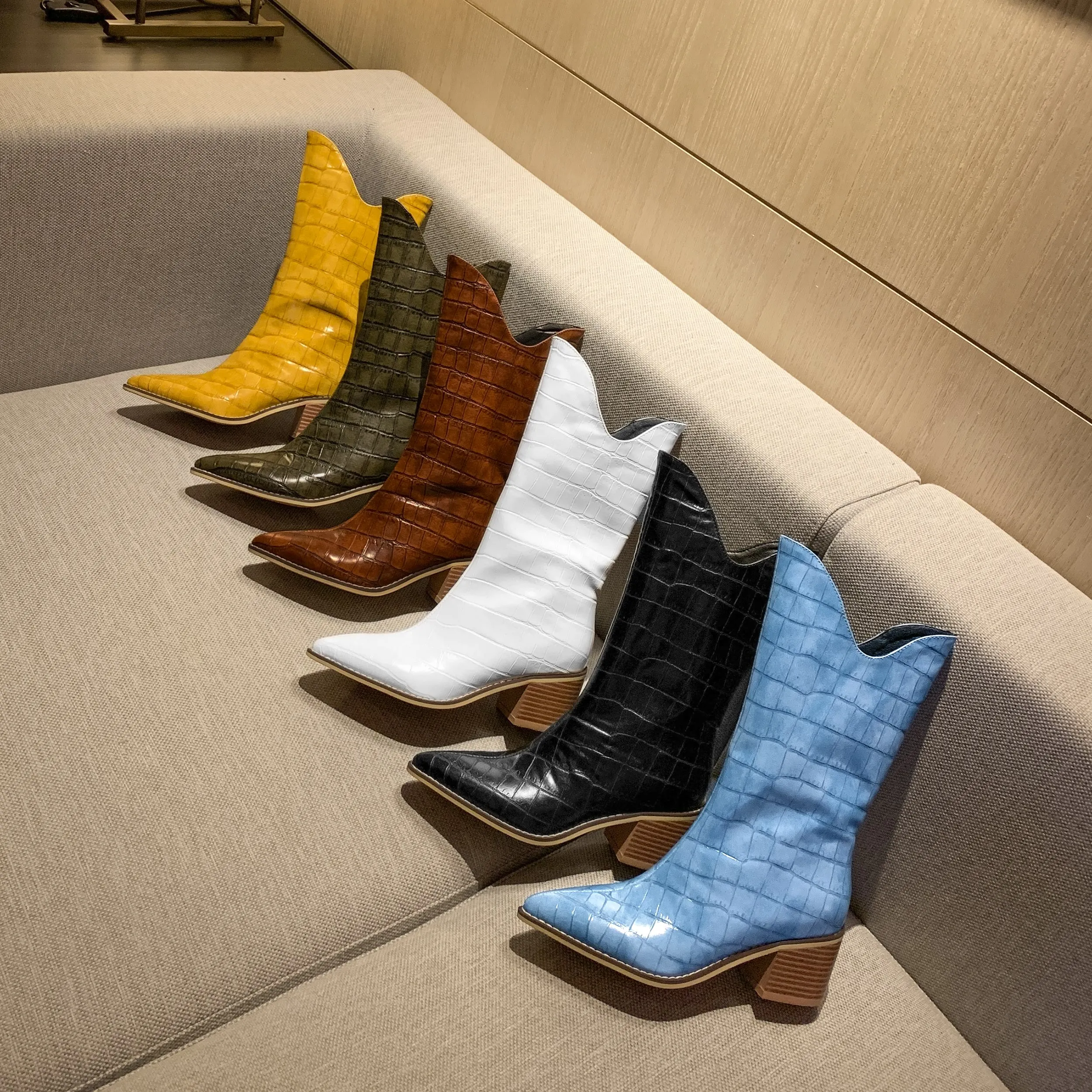 С Острым носком ковбойские сапоги в западном стиле женская обувь с узором