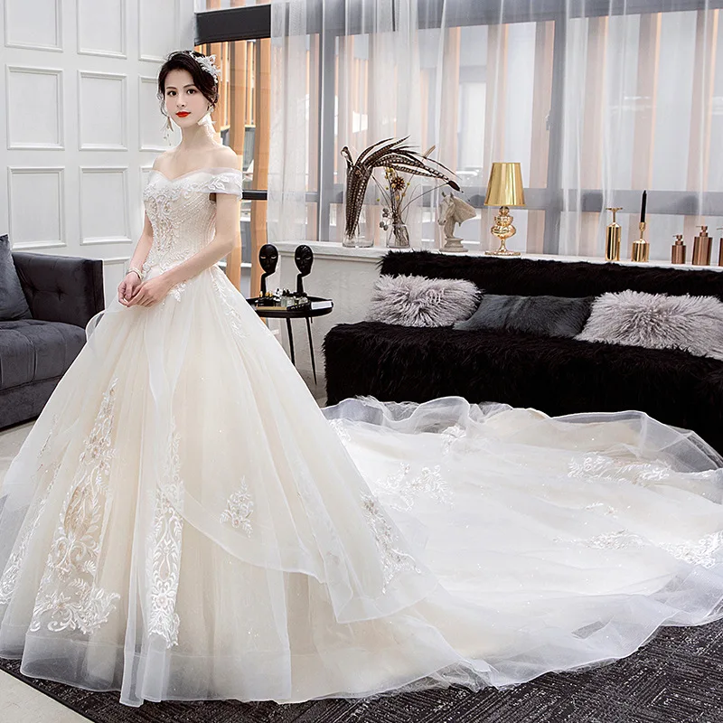 2021 Elegant Boat Neck Luxury Lace Embroidery Sweep Train Wedding Dress Princess Noble Vestido De Noiva Plus Size Wedding Gowns