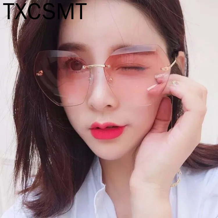 Новые солнцезащитные очки в большой оправе с обрезанными краями женские модные