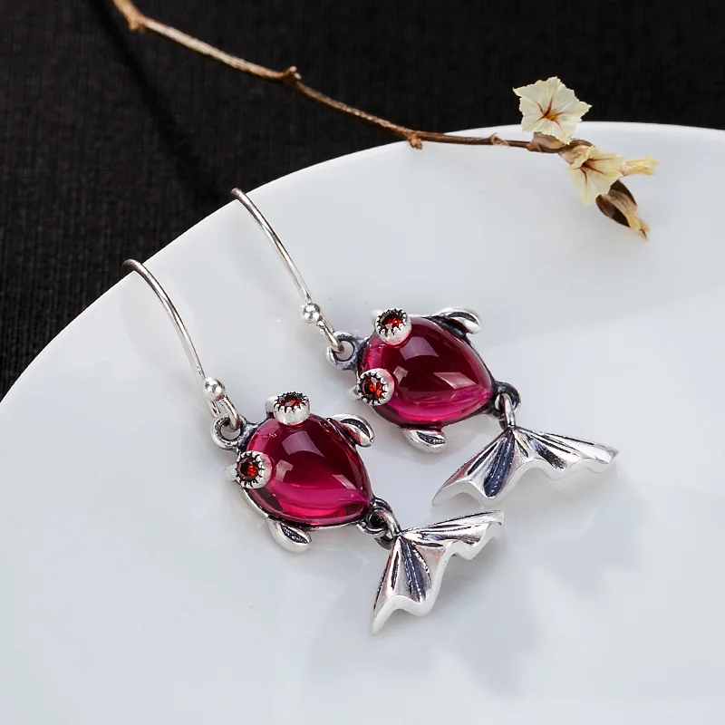 925 стерлингового серебра Красный Гранат Серьги-рыбки для женщин этнические