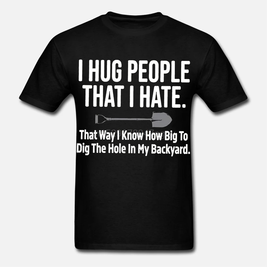 Я обнимаю людей таким образом как я на заднем дворе женская футболка которую
