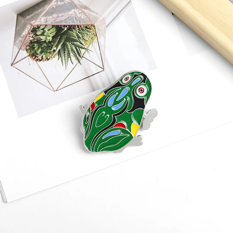 Green bouncing frog Enamel Brooch 1980s 1990s Childhood memories Fun toys Lapel Pin Souvenir badge for friends brooches | Украшения и