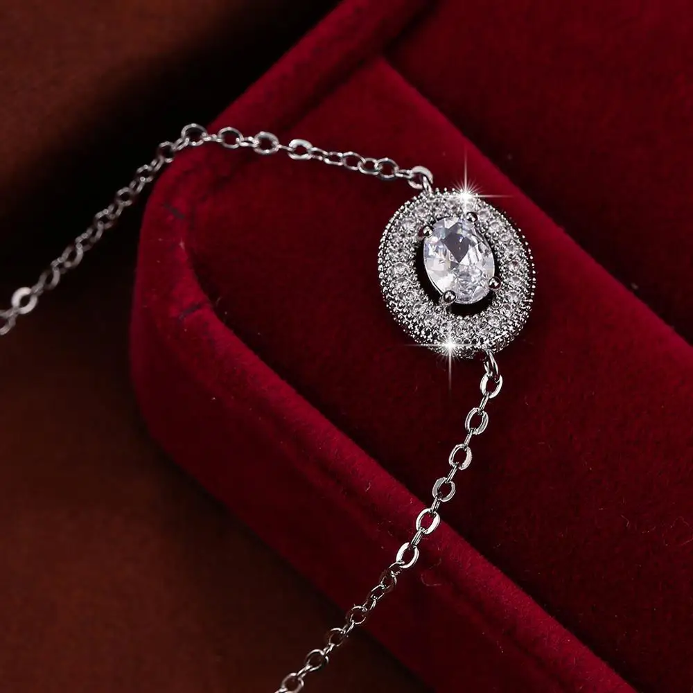 Женский браслет с фианитами серебристого цвета | Украшения и аксессуары