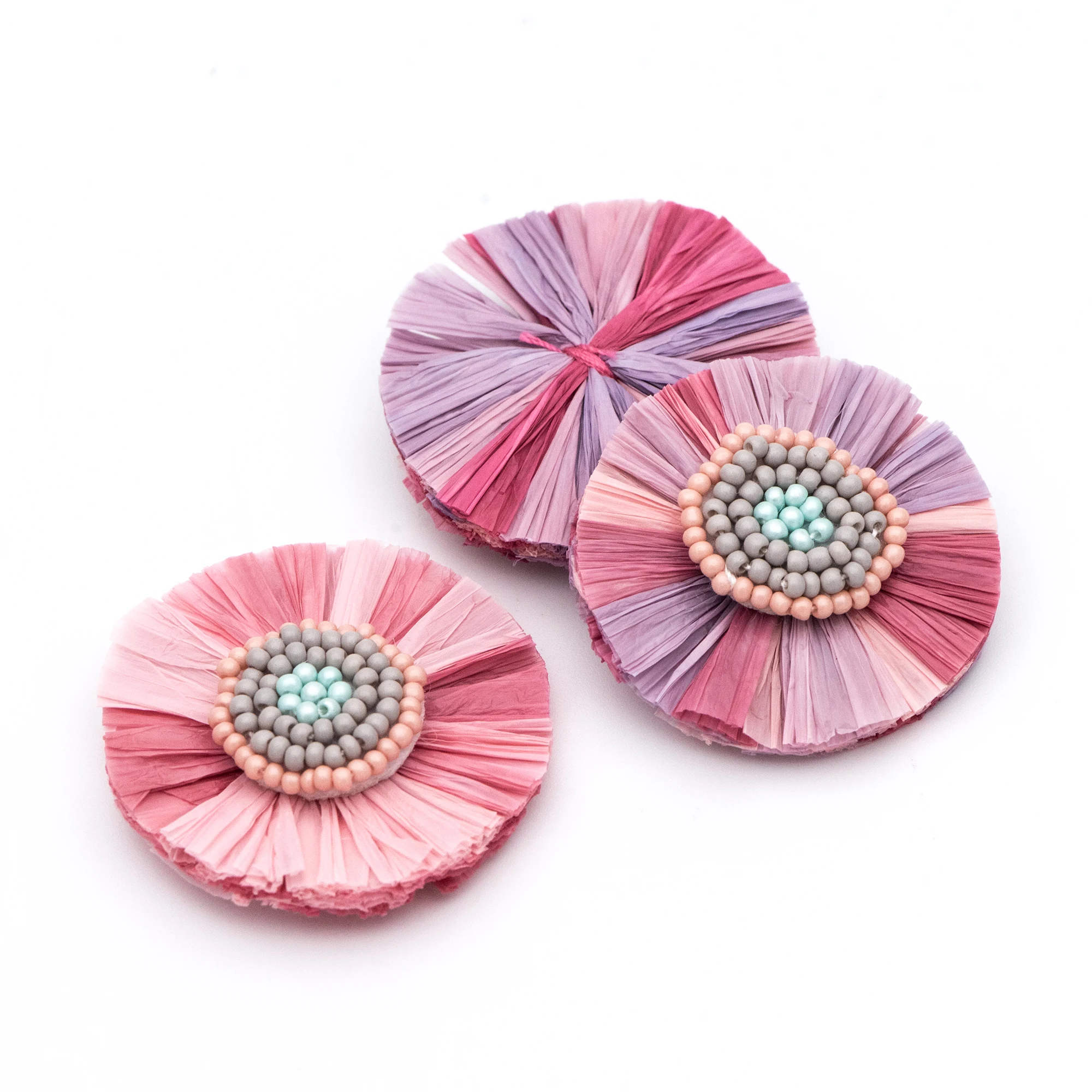 

4pcs Round Flower Pendants 38mm, Beaded Raffia Tassel Charms for Earrings, Floral Hair Accessories (FB-051-1)