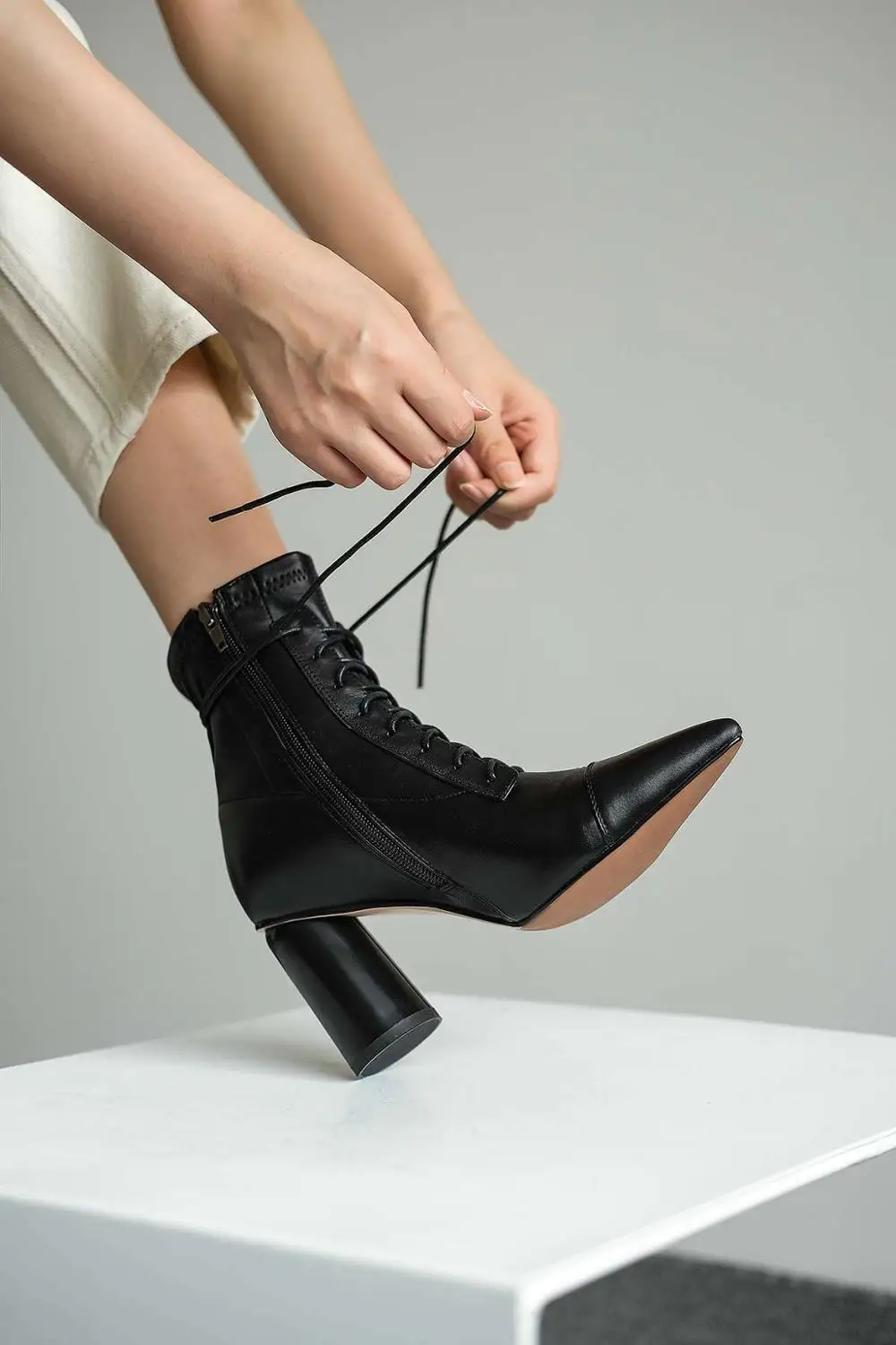 

Vichelo Hot 2021 work boots genuine leather stretch all-match pointed toe high heel lace up office lady elegant ankle boots L29