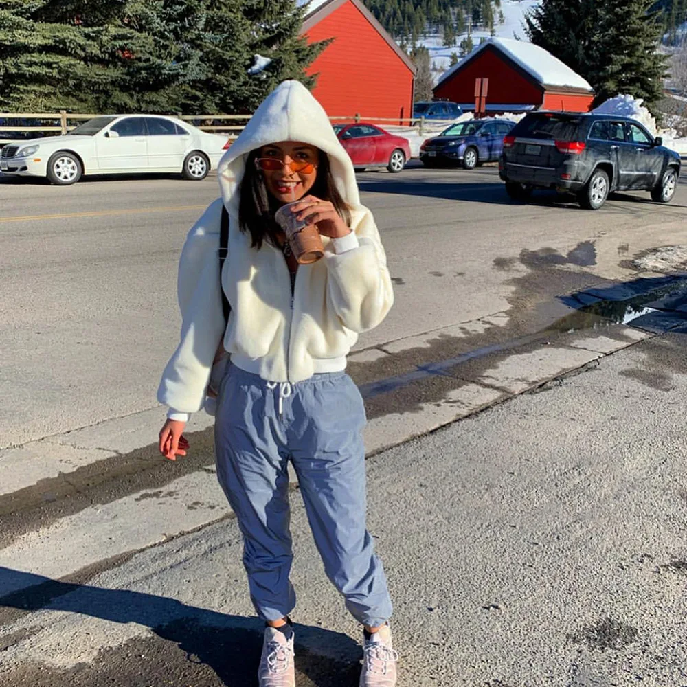 

2020 Autumn Winter Women Fleece Velet Fur Short Coat Hooded Solid Jacket Long Sleeve Zipper Casual Soft White Outerwear L0180