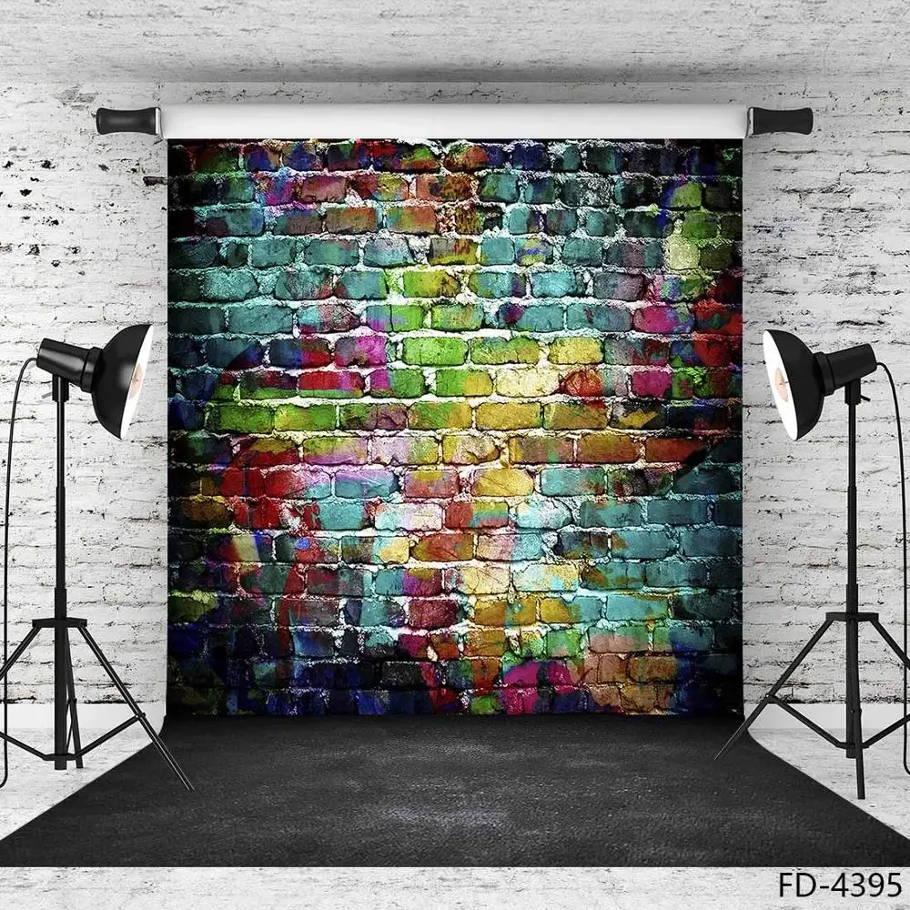 

Фон для фотосъемки детей с изображением кирпичной стены и темного цементного пола