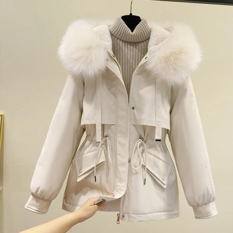 Женская зимняя куртка на хлопковом наполнителе с большим мехом | одежда