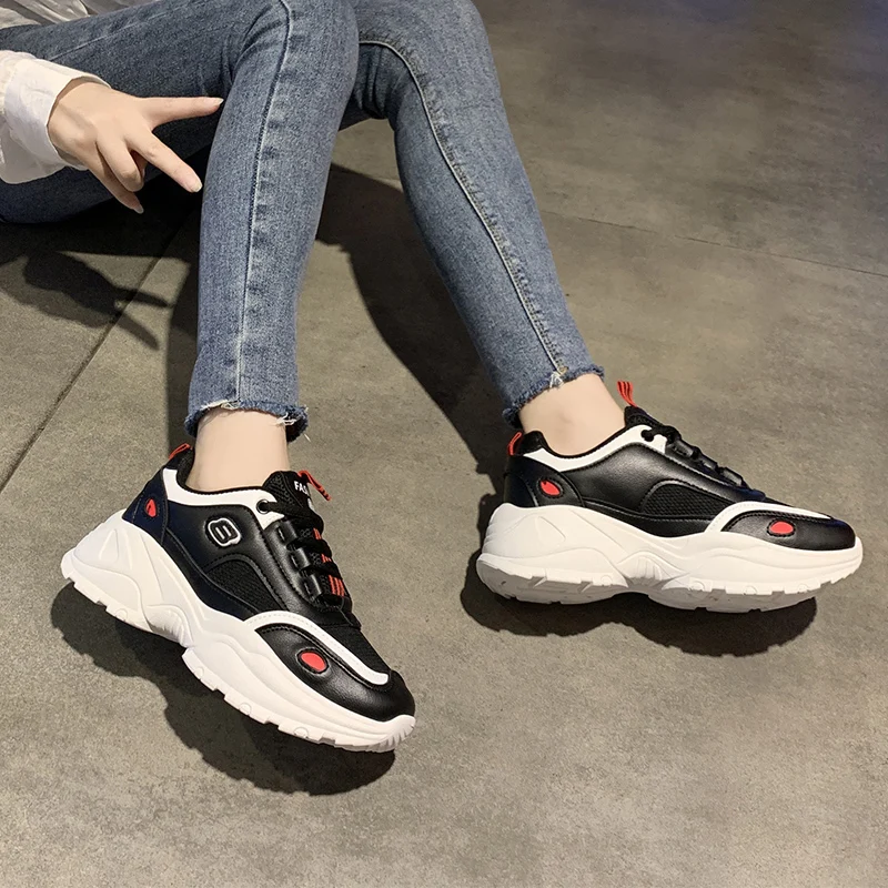 Легкие кроссовки для бега женщин 2019 Повседневная дышащая обувь из сетчатого