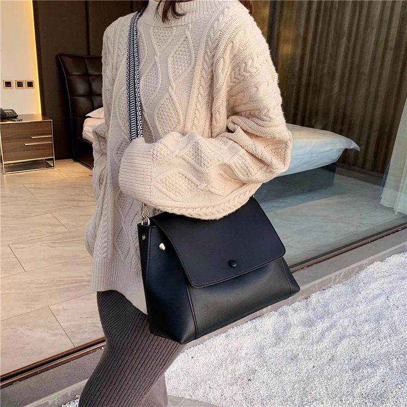 

Totes Bags Women Large Capacity Handbags Women PU Shoulder Messenger Bag Female Retro Daily Totes Lady Elegant Handbags