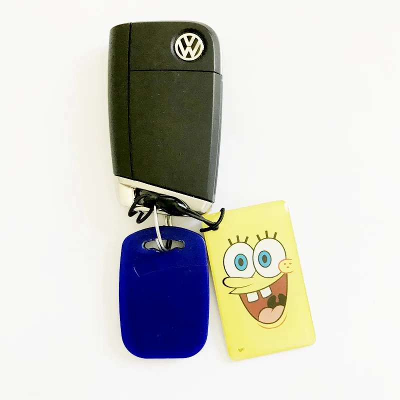 

Uid hotel locks school campus access and payment control13.56 MHz card clone Key Rewritable Easy to carry