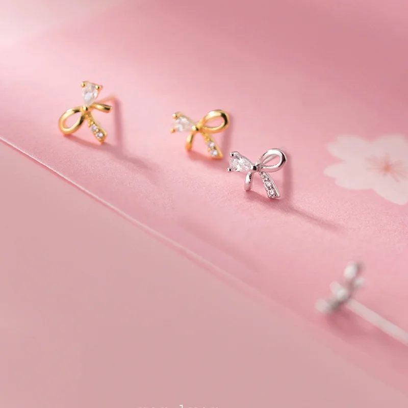 

Серьги-гвоздики женские из серебра 925 пробы, с цирконом