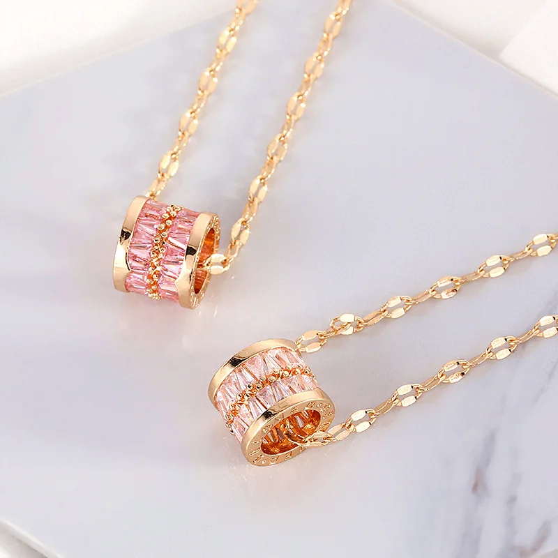 

Fashion Exquisite Pendant Necklaces for Women Elegant Chic Statement Jewelry Simple Titanium Steel Necklaces Girls Gift HT171