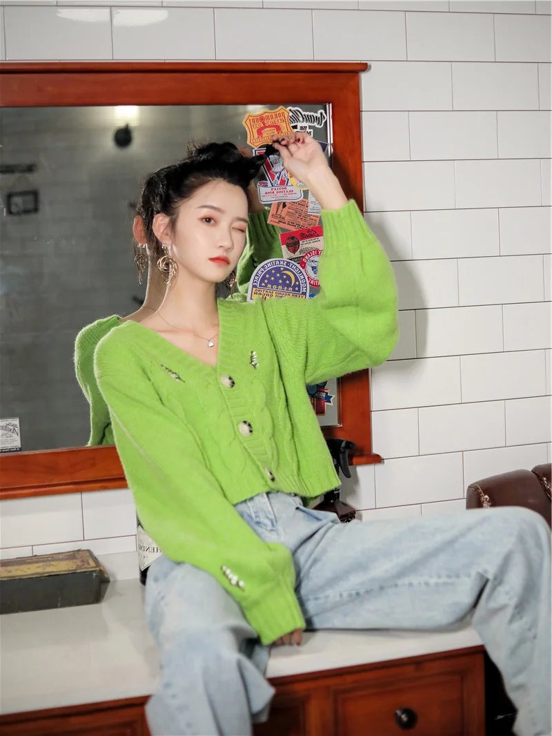 

Women's Sweater Green Color Fake 2 Piece Short Outwear FZ088 Spring Autumn Ladies High Street V neck Cardigans