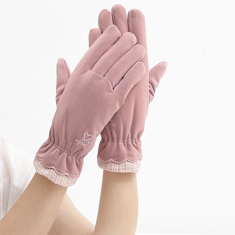 Рисунок 6 - Женские зимние теплые перчатки