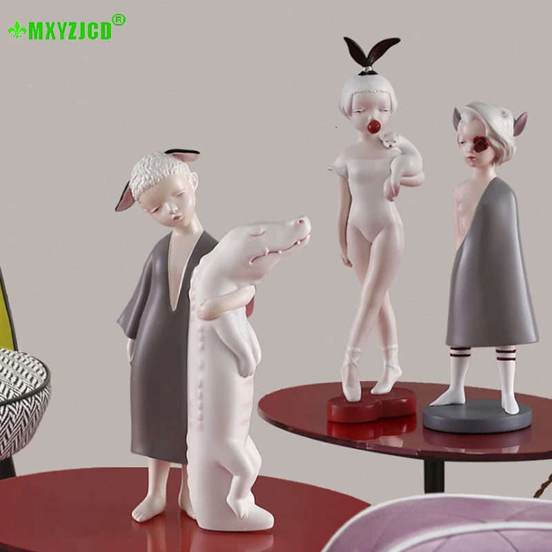 Украшения из смолы в виде девушек съедают сахар окрашенные раньше подарки для