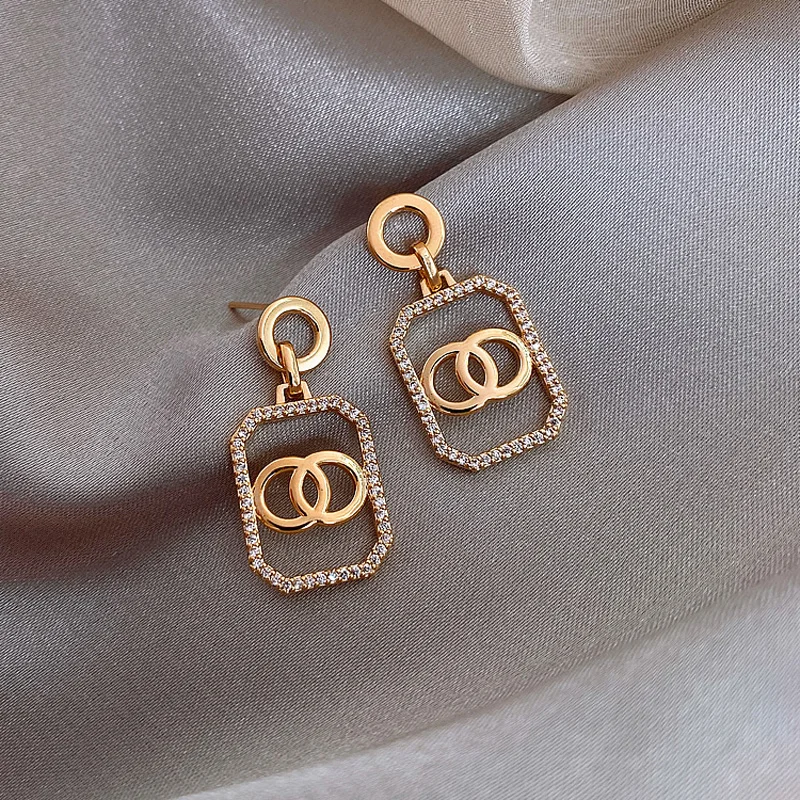 

2020 New Luxury Cubic Zirconia Pendant Earrings Woman High Fashion Crystal Korean Earrings Anniversary Gift Jewelry for Girls