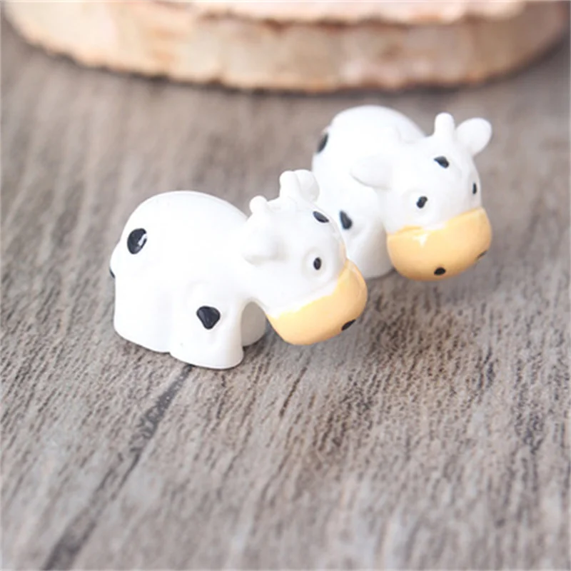 Маленькие полимерные коровья украшения ручной работы для сказочного сада