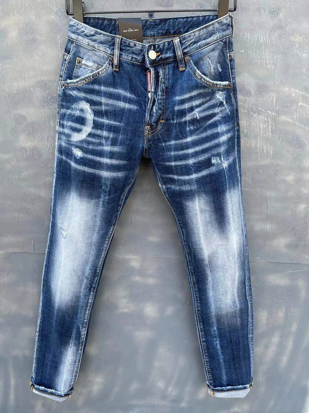

2021 Nnew Style DSQUARED2 Fashion Motorcycle Ripped Paint Dot men's Jeans 9138#